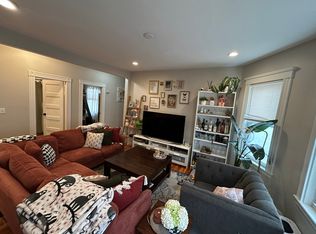 24 Buttonwood St FLOOR 3, Dorchester, MA 02125