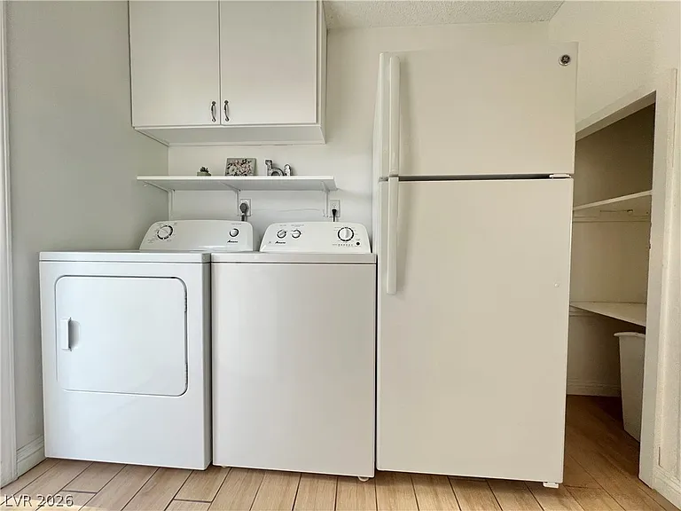 428 Beaumont St — Photo 17