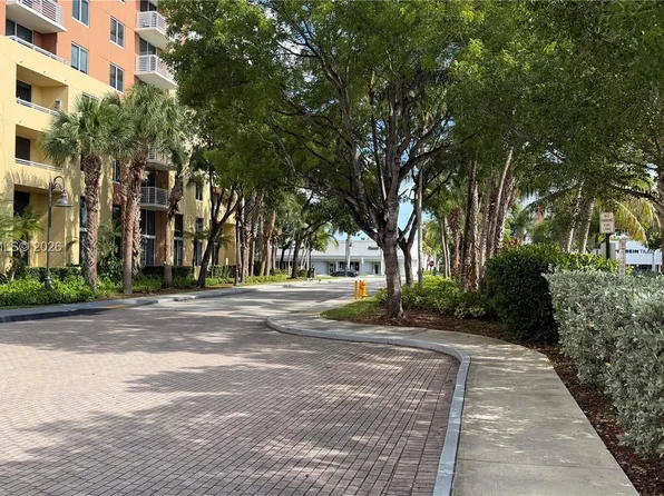 2775 NE 187th St APT 316, Aventura, FL 33180