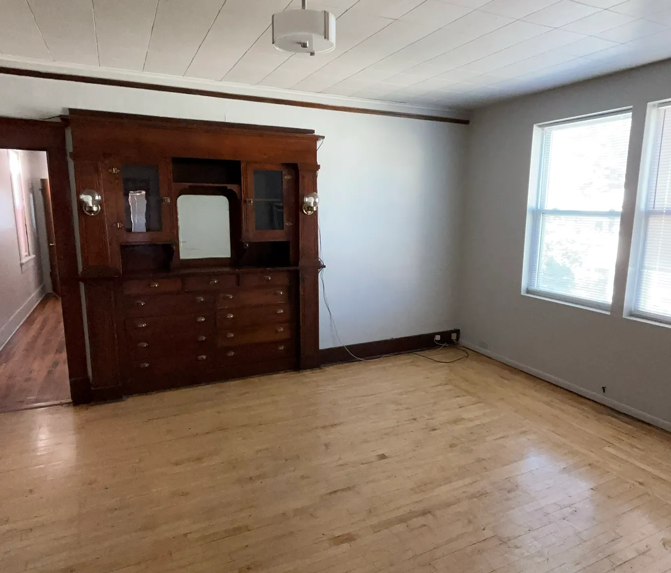 2 bed, 900 sqft, $1,250 — Photo 2