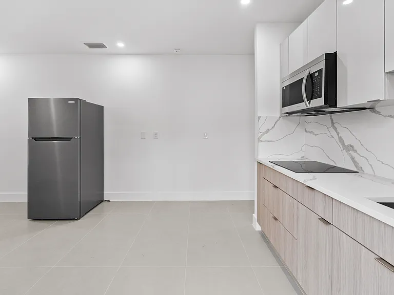 214 Singer St #1 — Photo 7