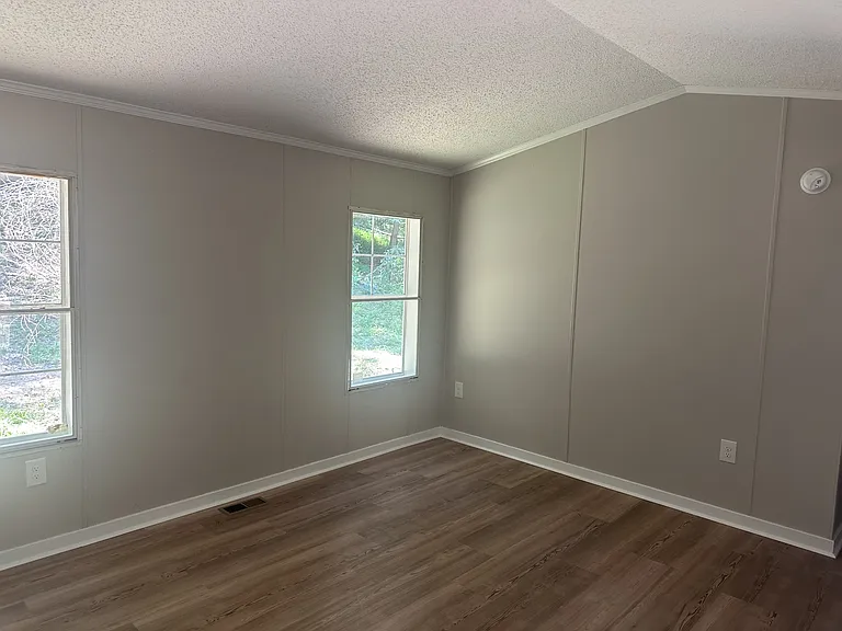 230 Gibson Rd — Photo 2