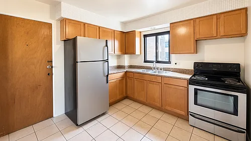 6509 N Winchester Ave #2W Photo 1