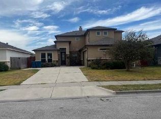 1825 Bay Landing Dr, Portland, TX 78374