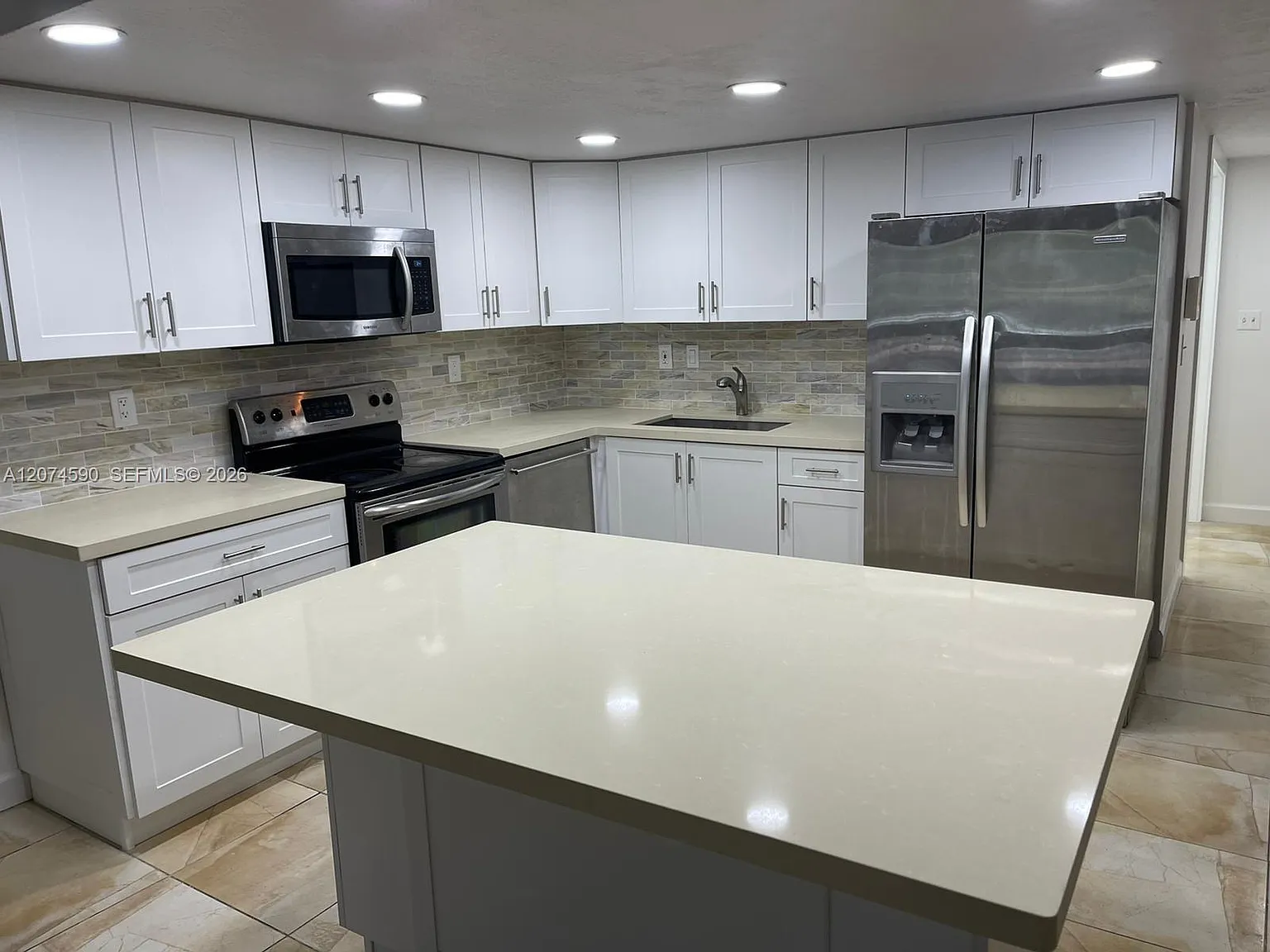 Elan At Calusa Condo Ix — Photo 2