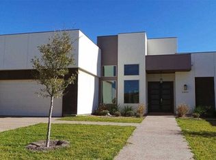 2805 J.d.salinger Dr, Laredo, TX 78041