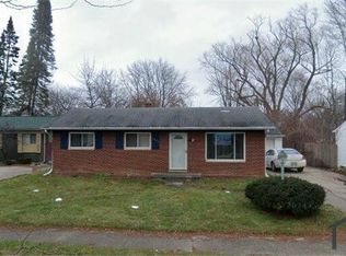 3825 York Dr, Saginaw, MI 48601