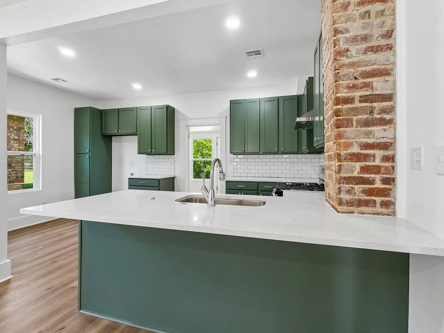 1321 Northeast 9th Street - 1 — Photo 3