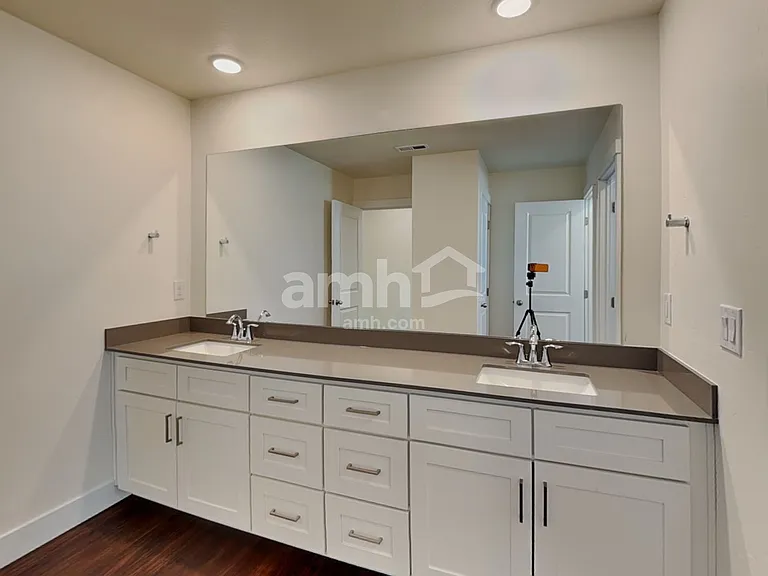 10032 W Raleigh St — Photo 18