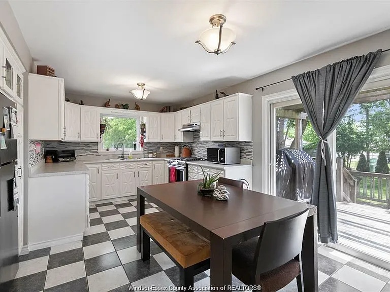 12341 Saint Denis St — Photo 15
