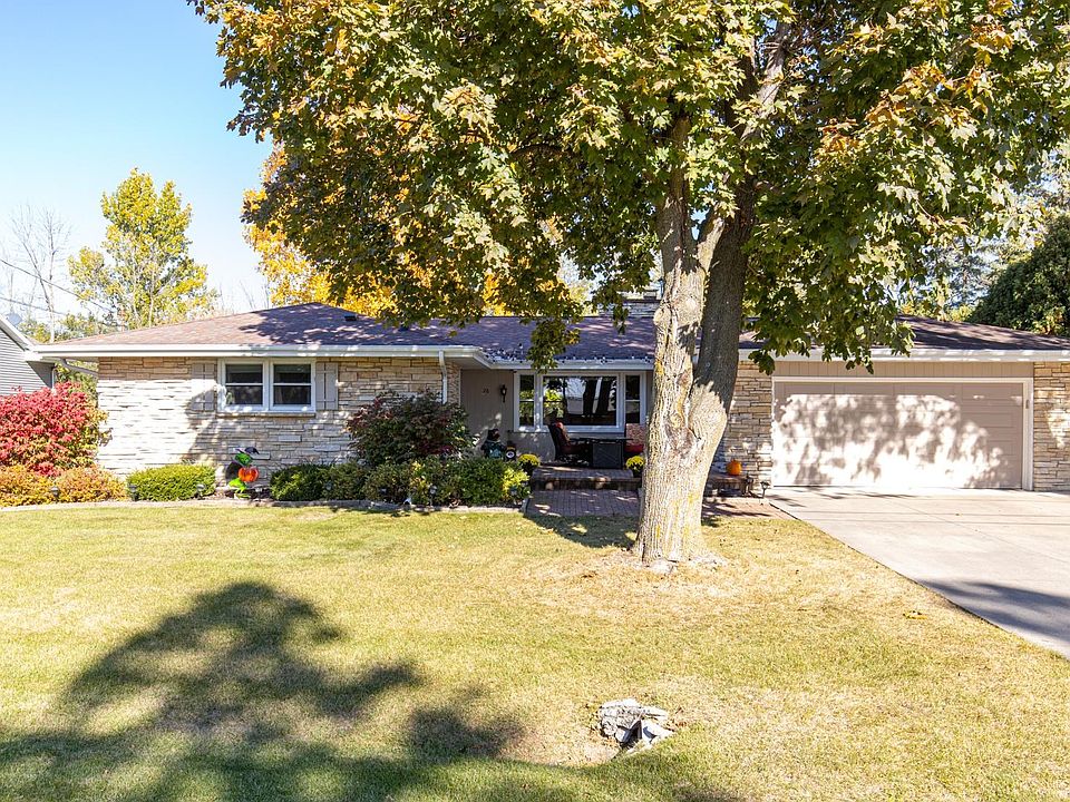 1st image of 26 Welle Dr