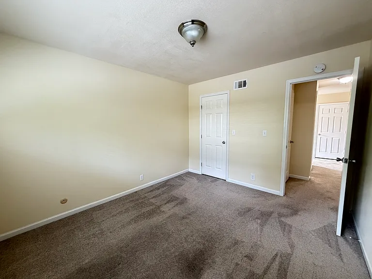 125 Ascot Ct #3 — Photo 14