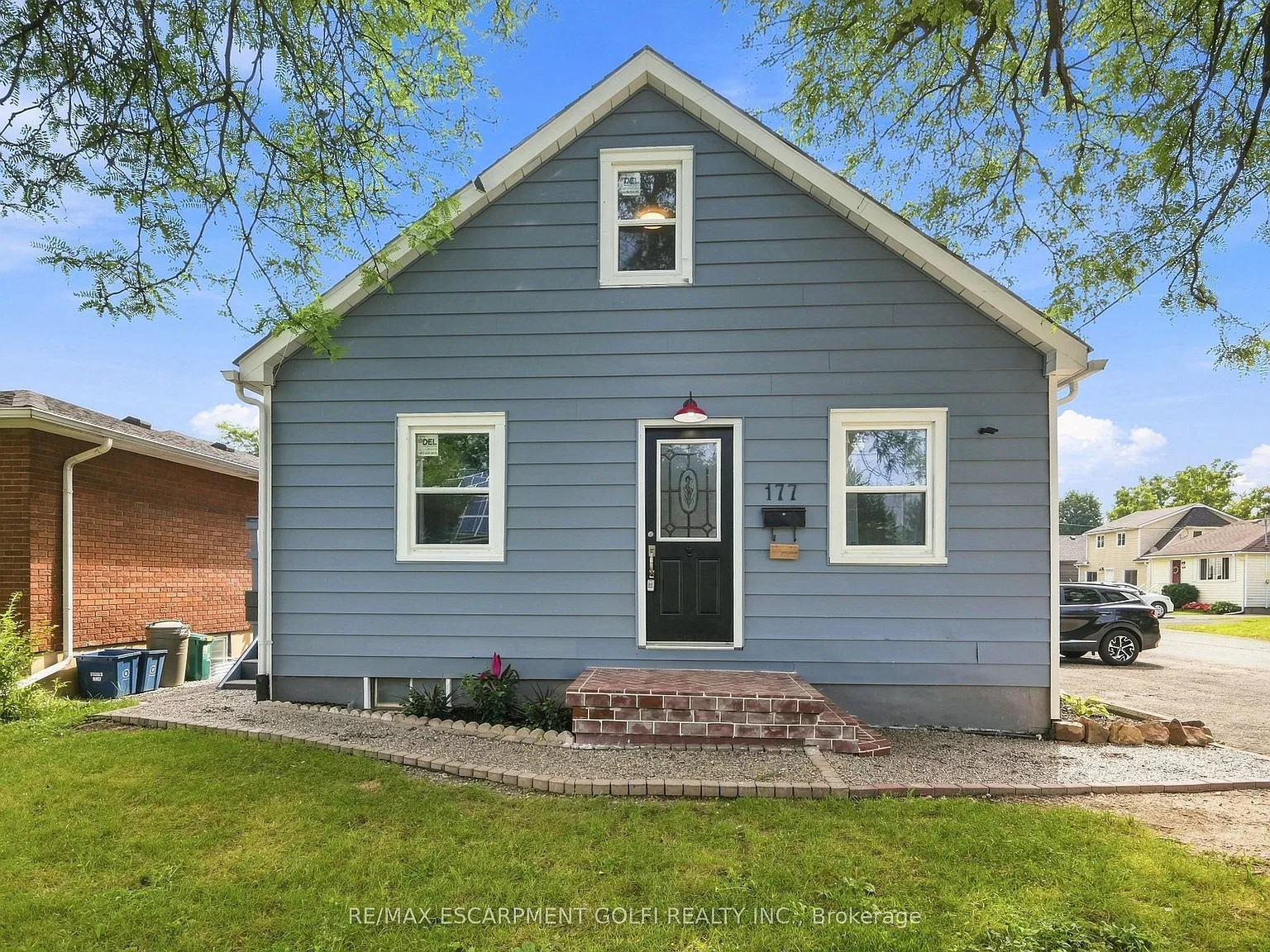 3 bed, $1,950 — Photo 2