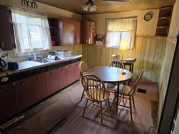 5th image of 1058 Thompson Run Rd
