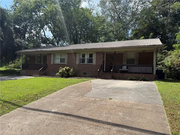 429 Jenkins Rd, Rossville, GA 30741
