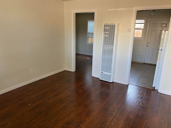 3rd image of 118 Jackson Ave APT 4