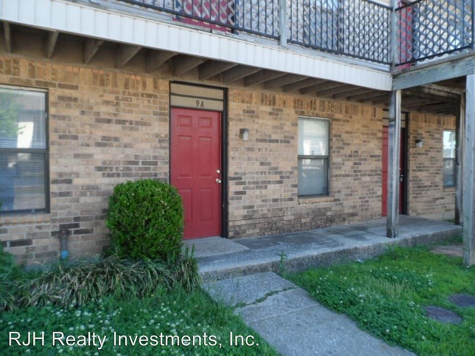 1st image of 1901 E Lindsey St APT 9A