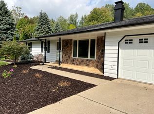 3990 Saint Francis Park Dr, Green Bay, WI 54313