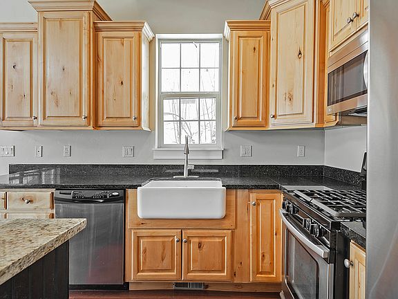 Kitchen with farmsink