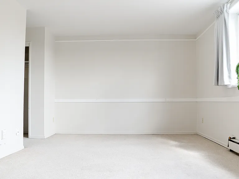 1740 Taylor Ave — Photo 21