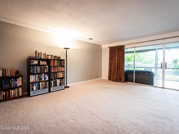 5th image of 2670 Hutchison Pl