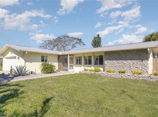 1821 Cornwallis Pkwy, Cape Coral, FL 33904