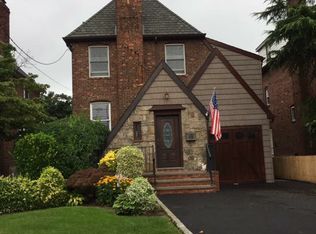 271 Piccadilly Downs, Lynbrook, NY