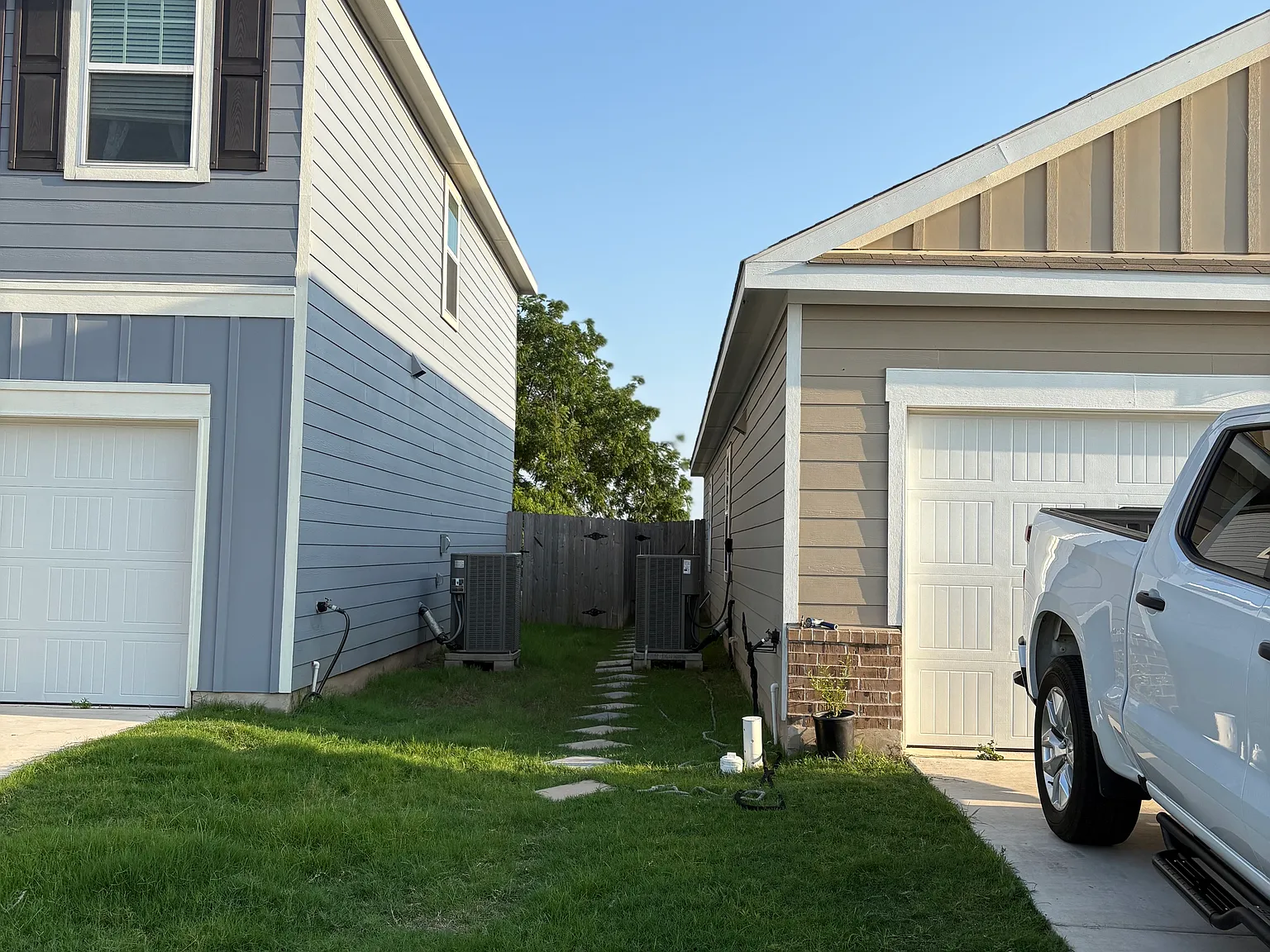 3 bed, 1390 sqft, $2,100 — Photo 4