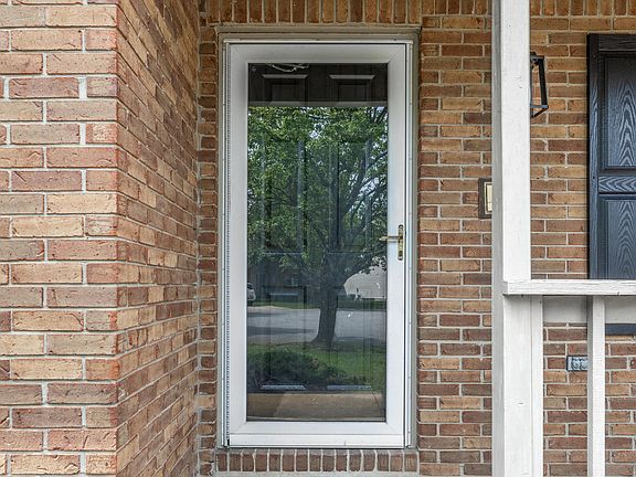 3rd image of 804 Quarter Horse Ct