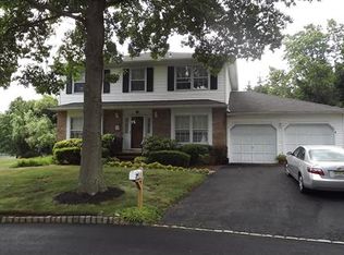 5 Whitetail Ct, Matawan, NJ 07747