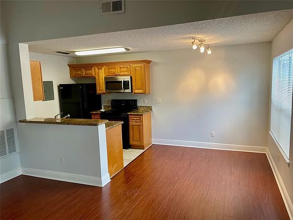4th image of 2605 Grassy Point Dr Unit 207