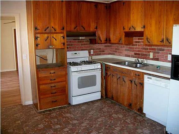 4th image of 6551 Sellers Dr S