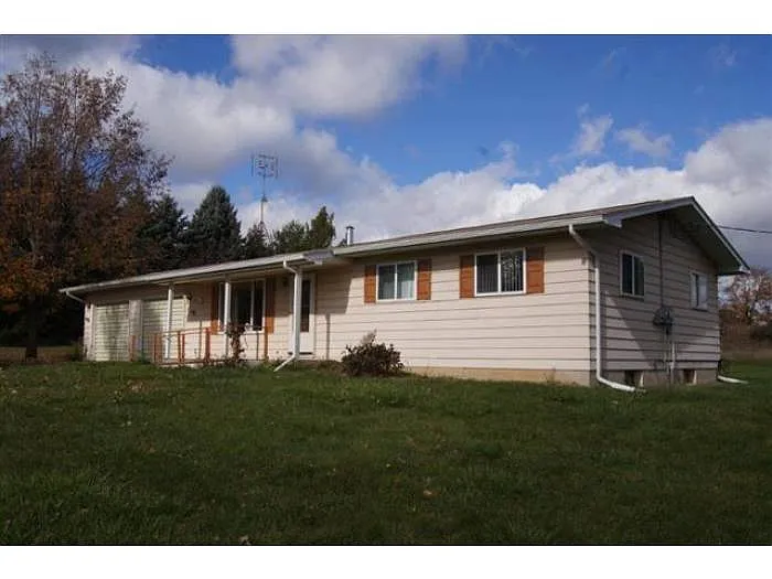 3855 Payne Rd photo 1
