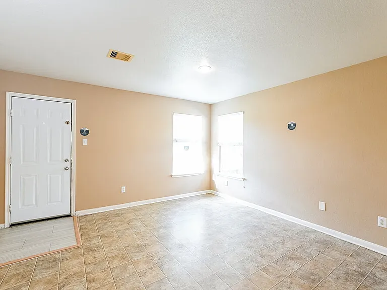 22123 Greengate Dr — Photo 6