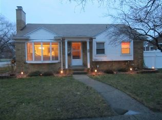 8909 Park Ave, Allen Park, MI 48101