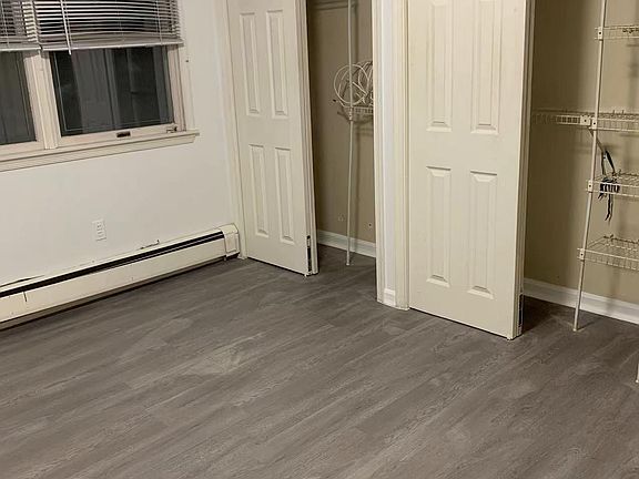 5th image of 927 Bard Ave Floor 1