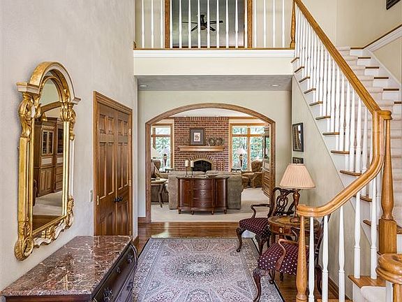 Stately 2 Story Foyer