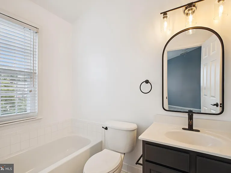 5502 Sacramento Mews Pl — Photo 11