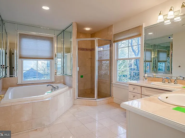2075 Matsons Cir — Photo 12