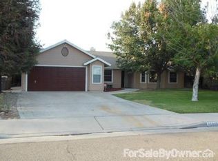 15868 Orchard Way, Kerman, CA 93630