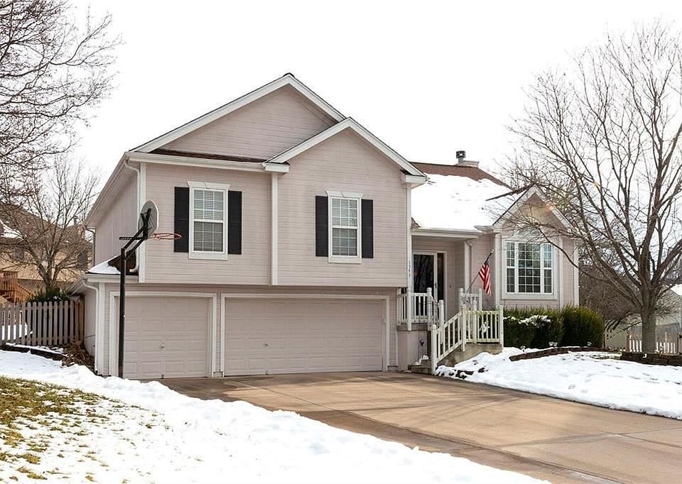 1st image of 1543 SE Silkwood Cir