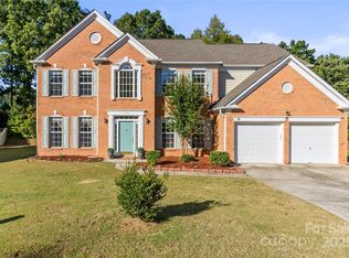 2932 Wheat Meadow Ln, Charlotte, NC 28270