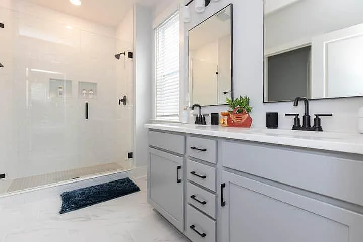 1122 N Alexander St — Photo 103