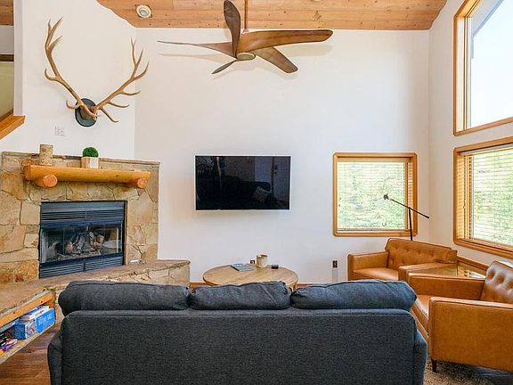 5th image of 1078 Stonebridge Cir