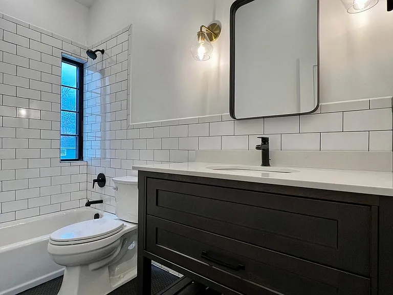 123 Clinton St #B — Photo 11