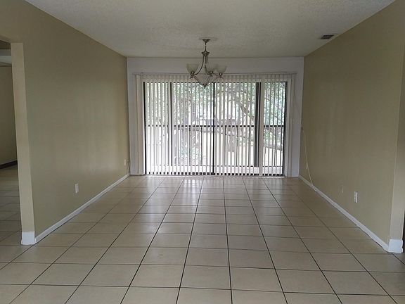 3rd image of 7601 Pinery Way APT F