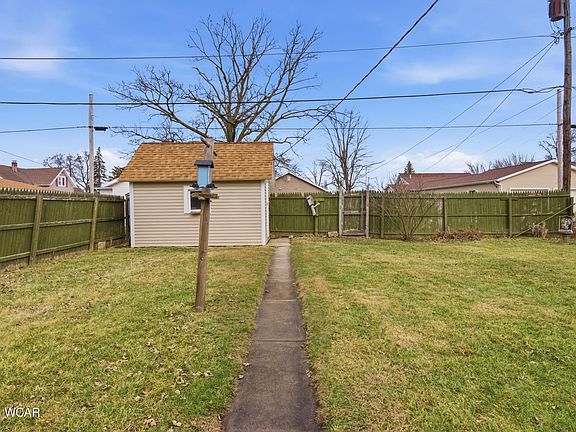 5th image of 421 Boyd Ave