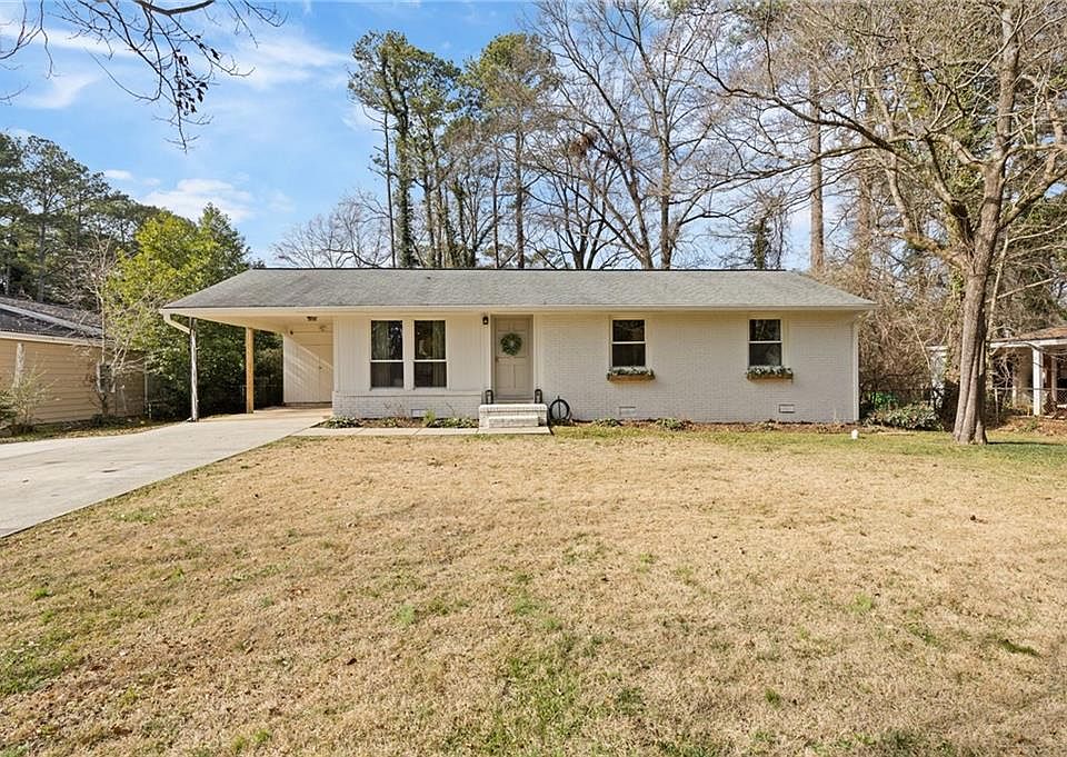 1st image of 566 Lyle Dr SE