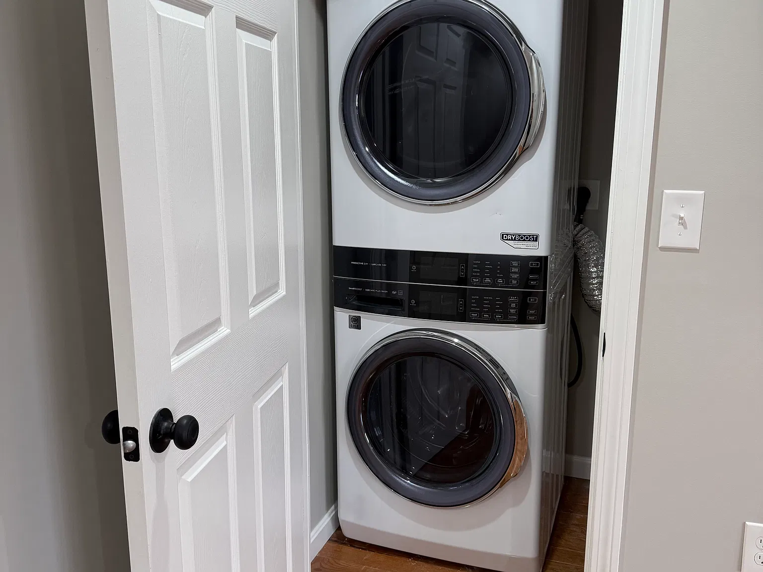 4 bed, 1200 sqft, $2,800 — Photo 4