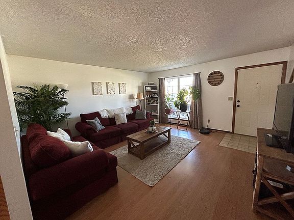 4th image of 2502 S Stilwell St